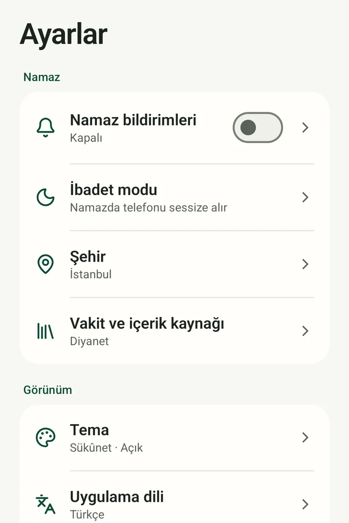 Ayarlar ekranı: Namaz bildirimleri, İbadet modu, Şehir, Vakit ve içerik kaynağı, Tema ve Uygulama dili.